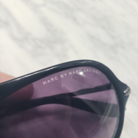 Marc By Marc Jacobs Black and Purple Sunglasses - Picture 2 of 4
